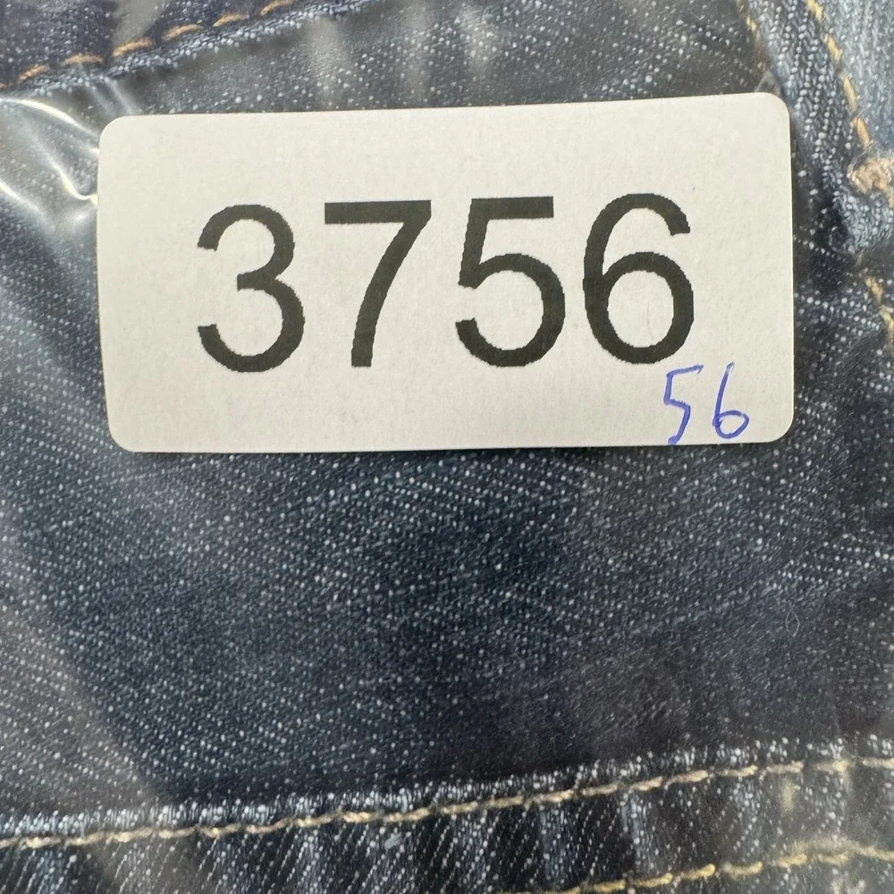 Levis actual size